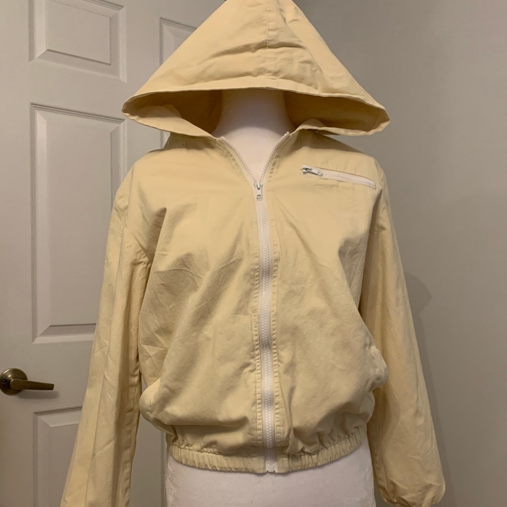 Brandy Melville Windbreaker